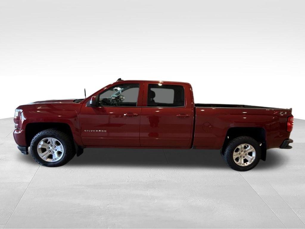 Used 2018 Chevrolet Silverado 1500 LT w/ All Star Edition AWD/4WD image 4