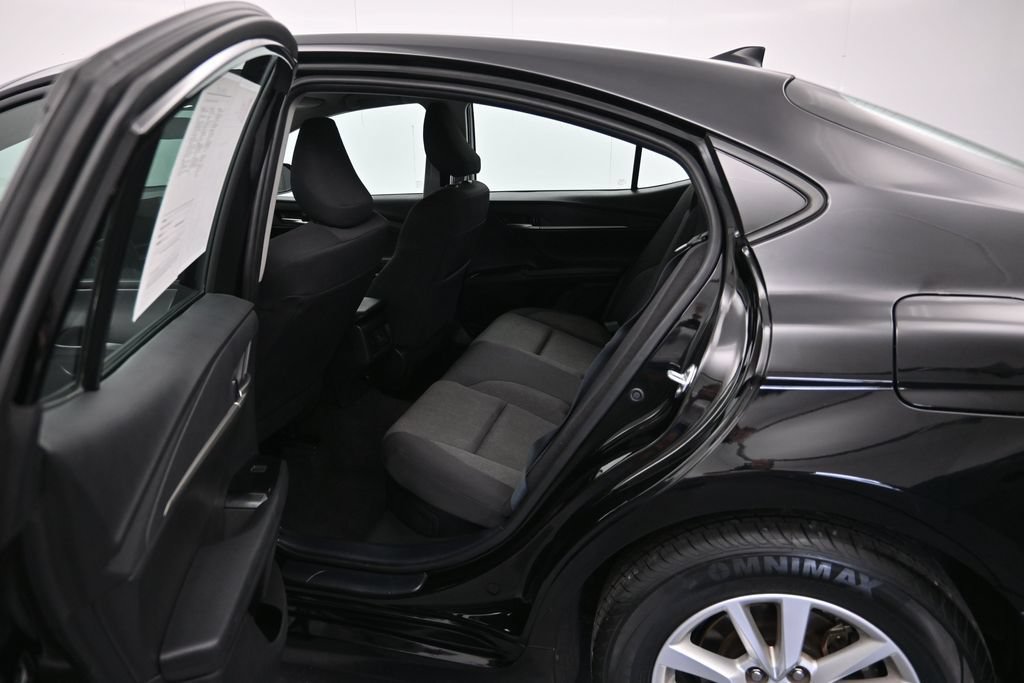 Used 2025 Toyota Camry LE FWD image 22