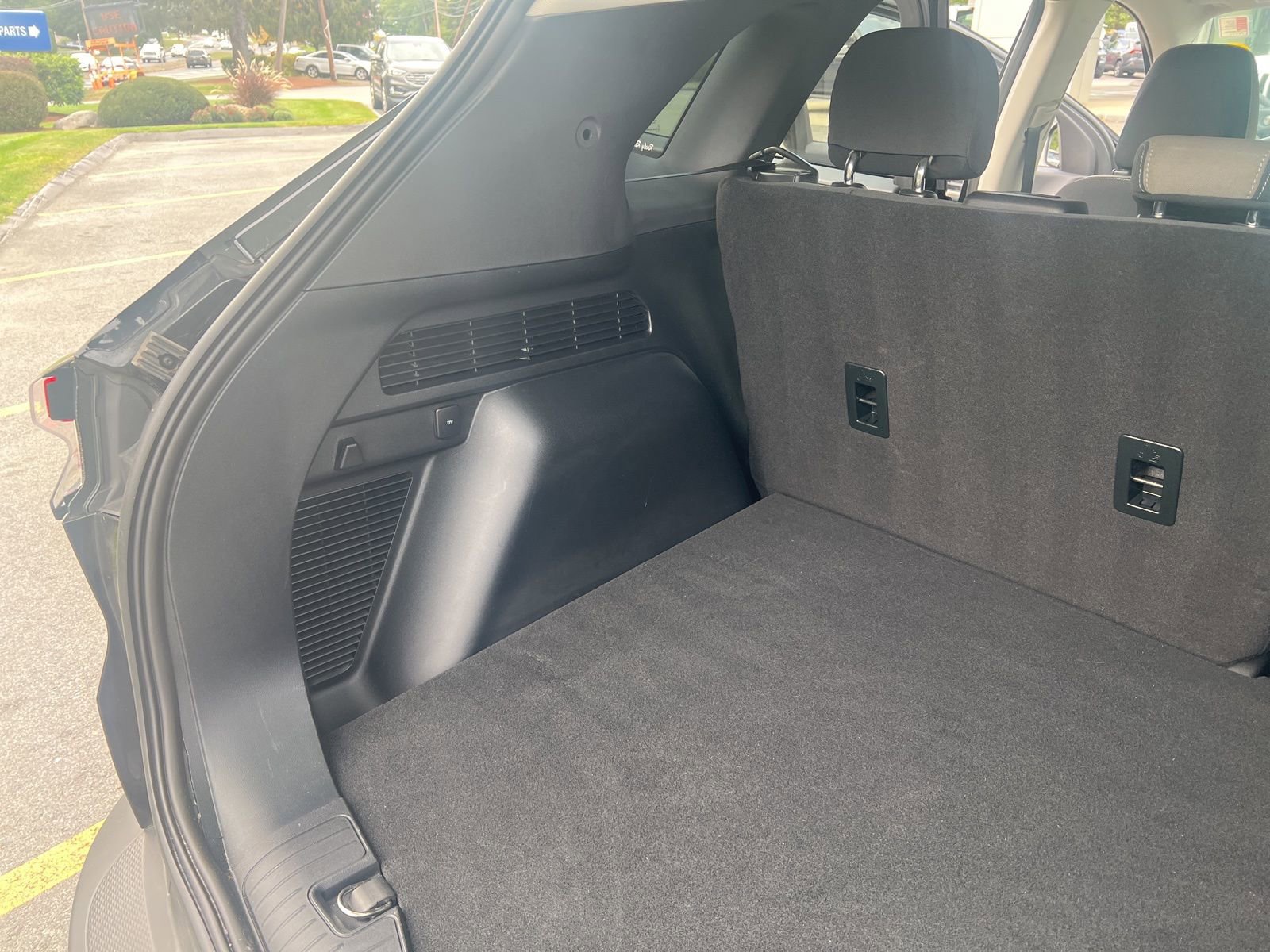 Used 2022 Ford Escape SE image 12