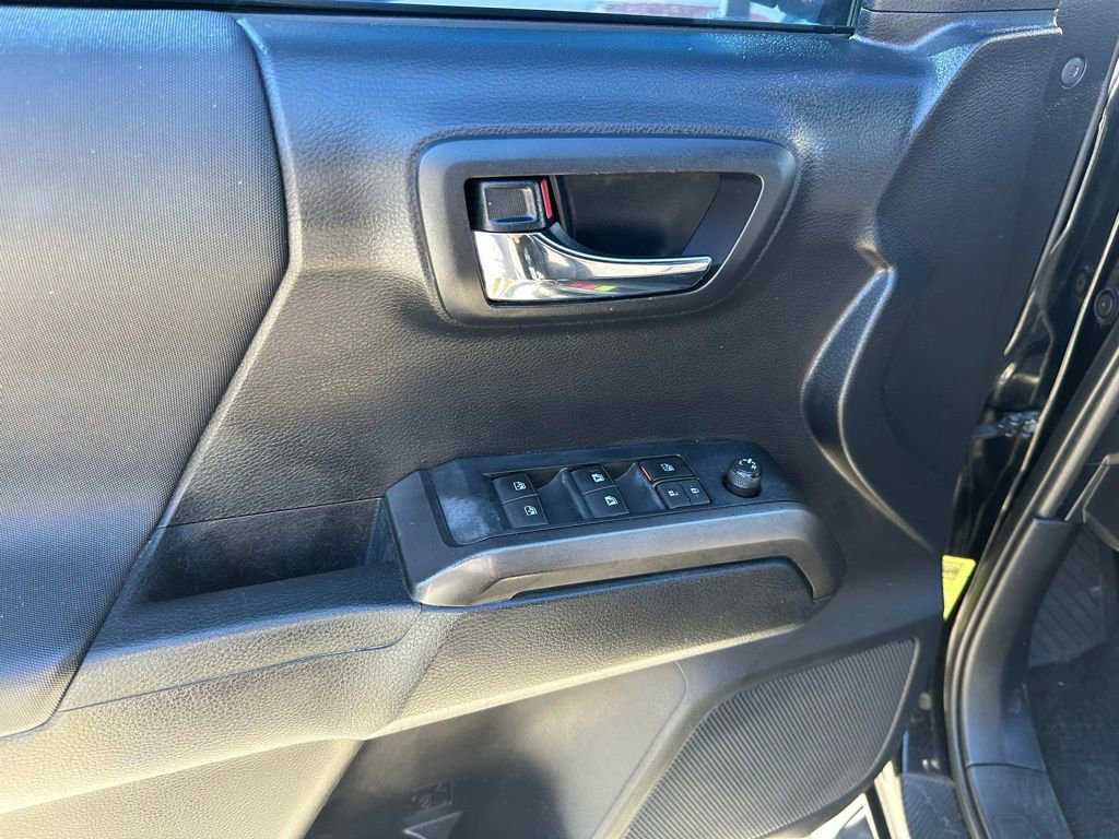 Used 2019 Toyota Tacoma 2WD Double Cab image 22