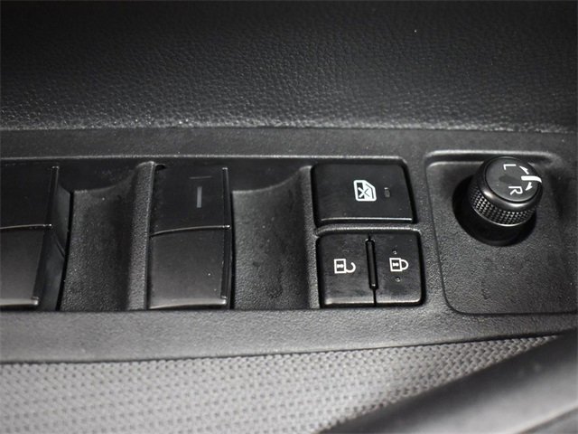 Used 2025 Toyota Corolla LE image 28