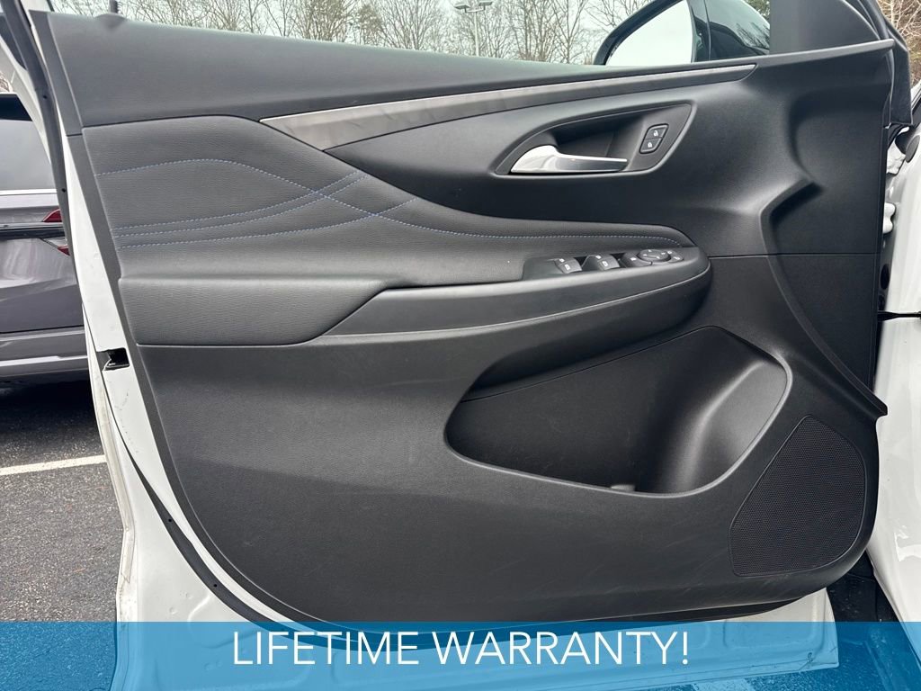 Used 2025 Buick Envista Sport Touring image 14