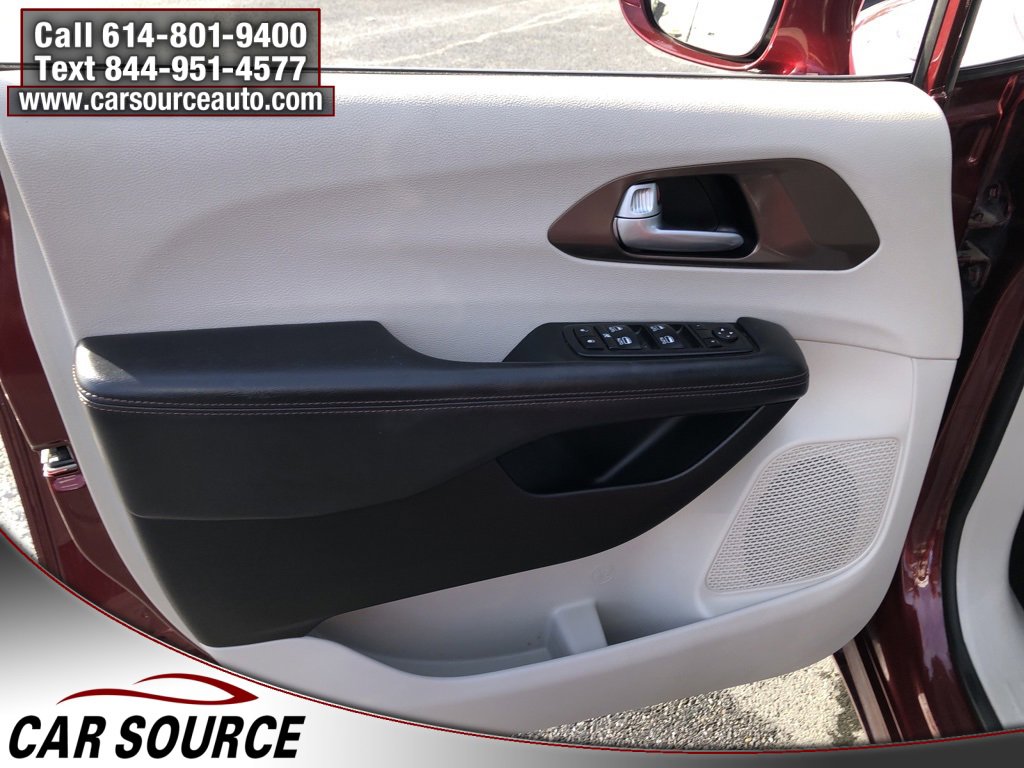 Used 2018 Chrysler Pacifica Touring-L Plus w/ Advanced Safetytec Group image 18
