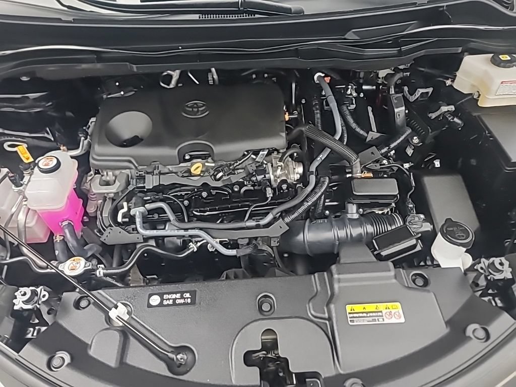 Used 2025 Toyota Sienna LE FWD image 42