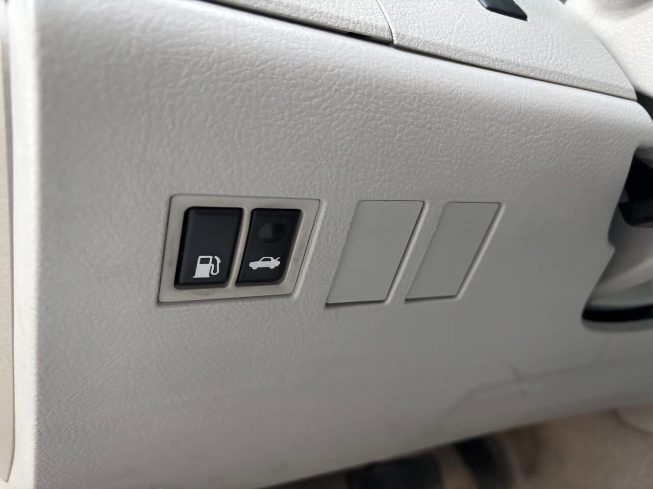 Used 2012 Toyota Avalon image 22