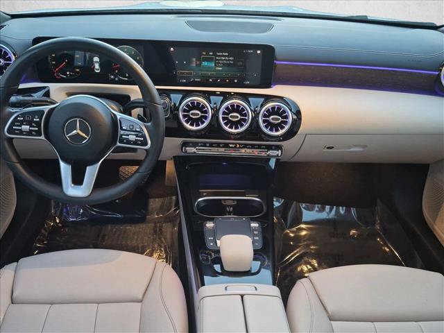 Used 2021 Mercedes-Benz CLA 250 image 17