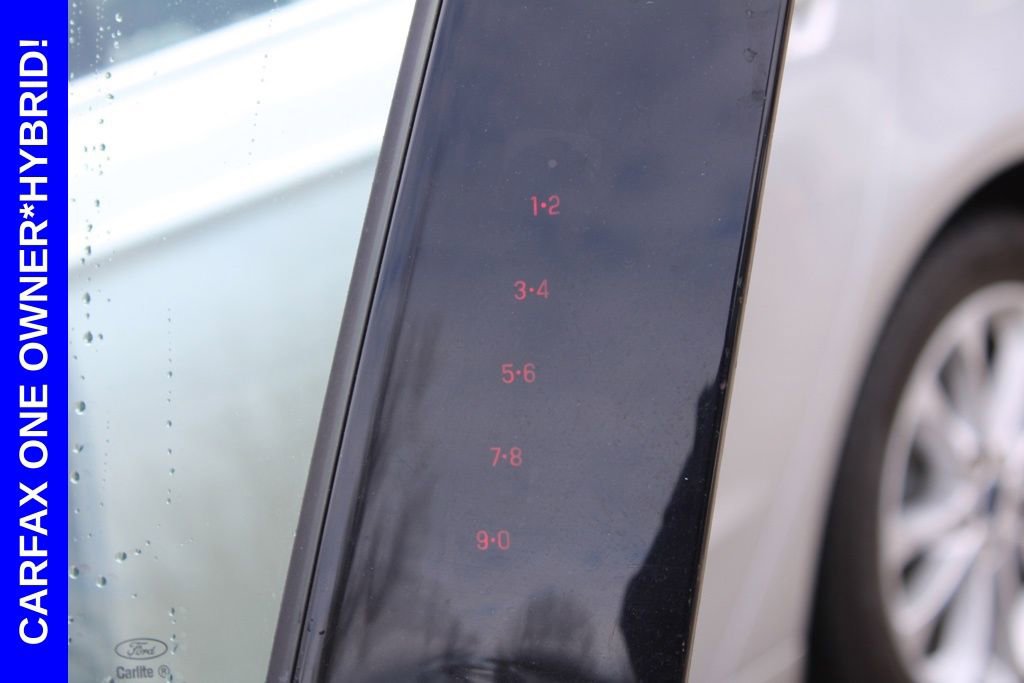 Used 2019 Ford Fusion SE FWD image 15