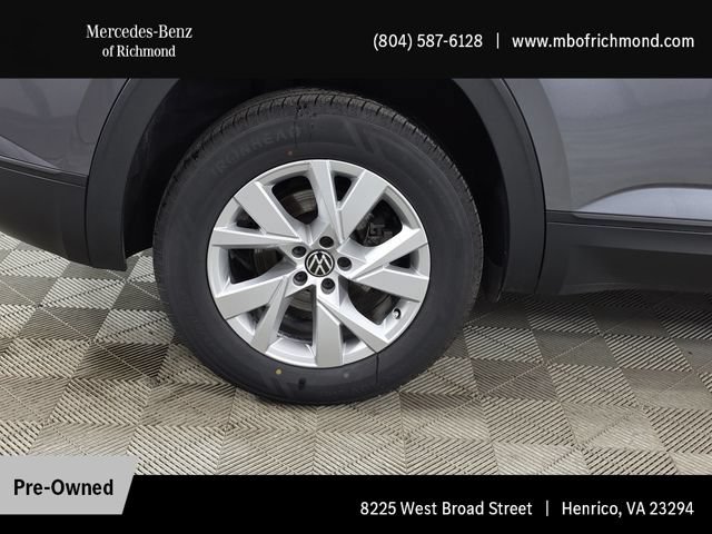Used 2021 Volkswagen Atlas Cross Sport S w/ Luggage Net & Mats Package FWD image 9