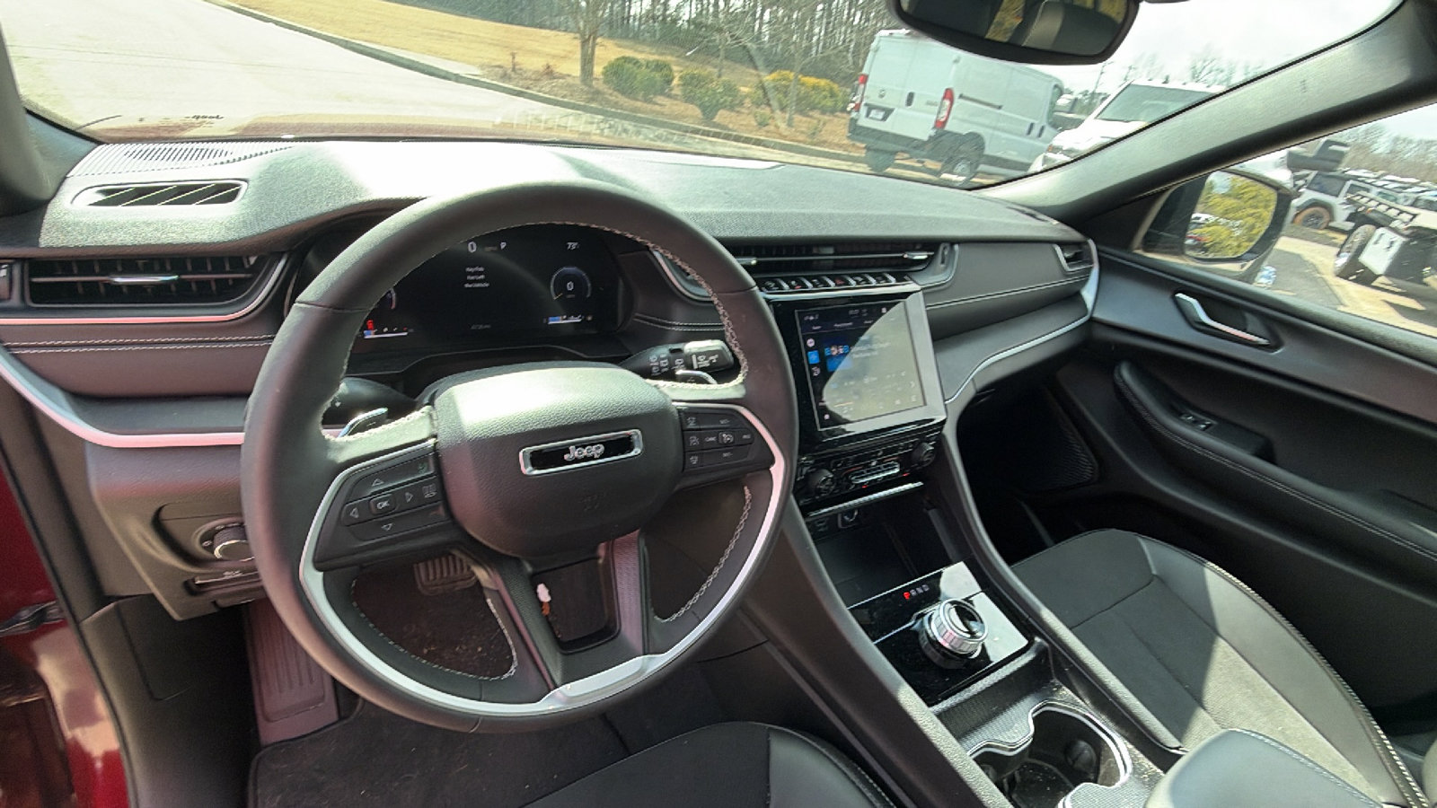 Certified 2024 Jeep Grand Cherokee Altitude image 25