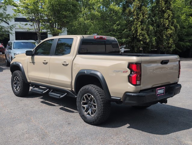 Used 2024 Chevrolet Colorado ZR2 w/ Technology Package AWD/4WD image 7