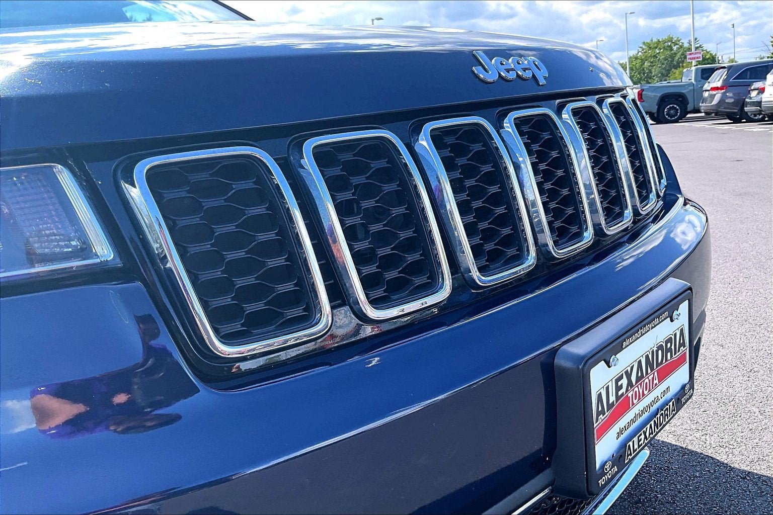 Used 2017 Jeep Grand Cherokee Limited AWD/4WD image 29
