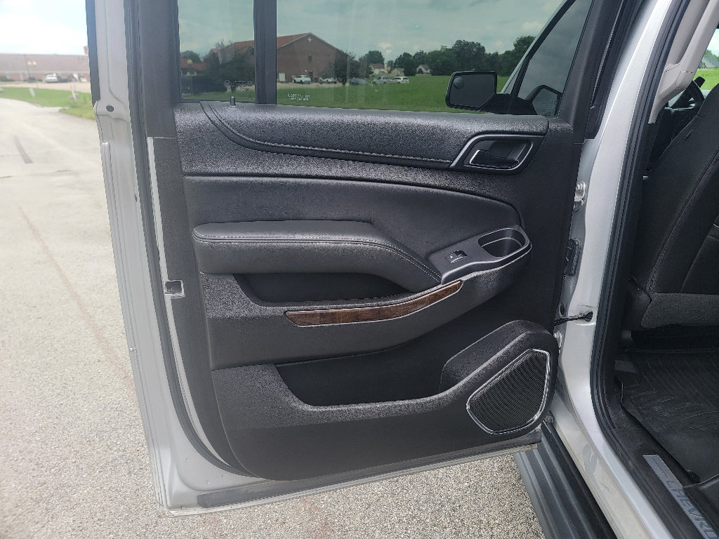 Used 2017 Chevrolet Suburban LT AWD/4WD image 24