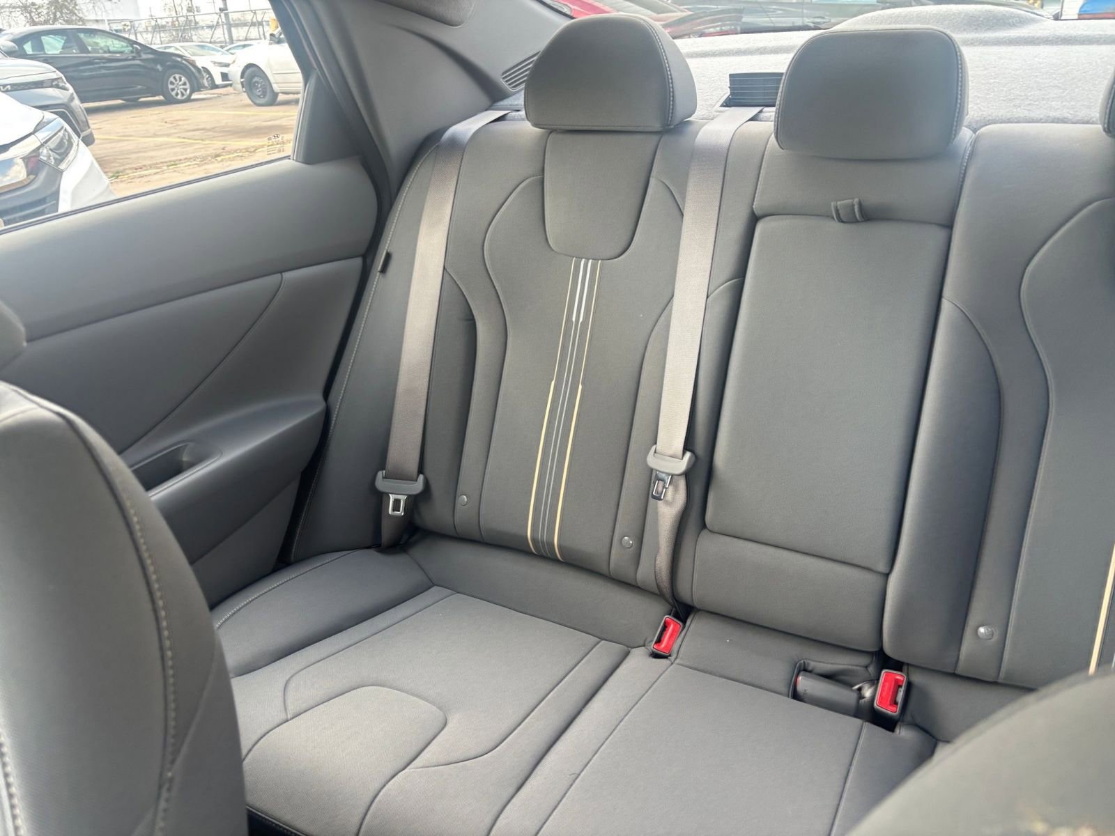 Used 2025 Hyundai Elantra SEL FWD image 40