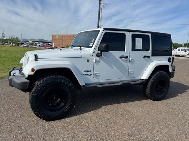 Used 2015 Jeep Wrangler Unlimited Sahara w/ Max Tow Package AWD/4WD image 3