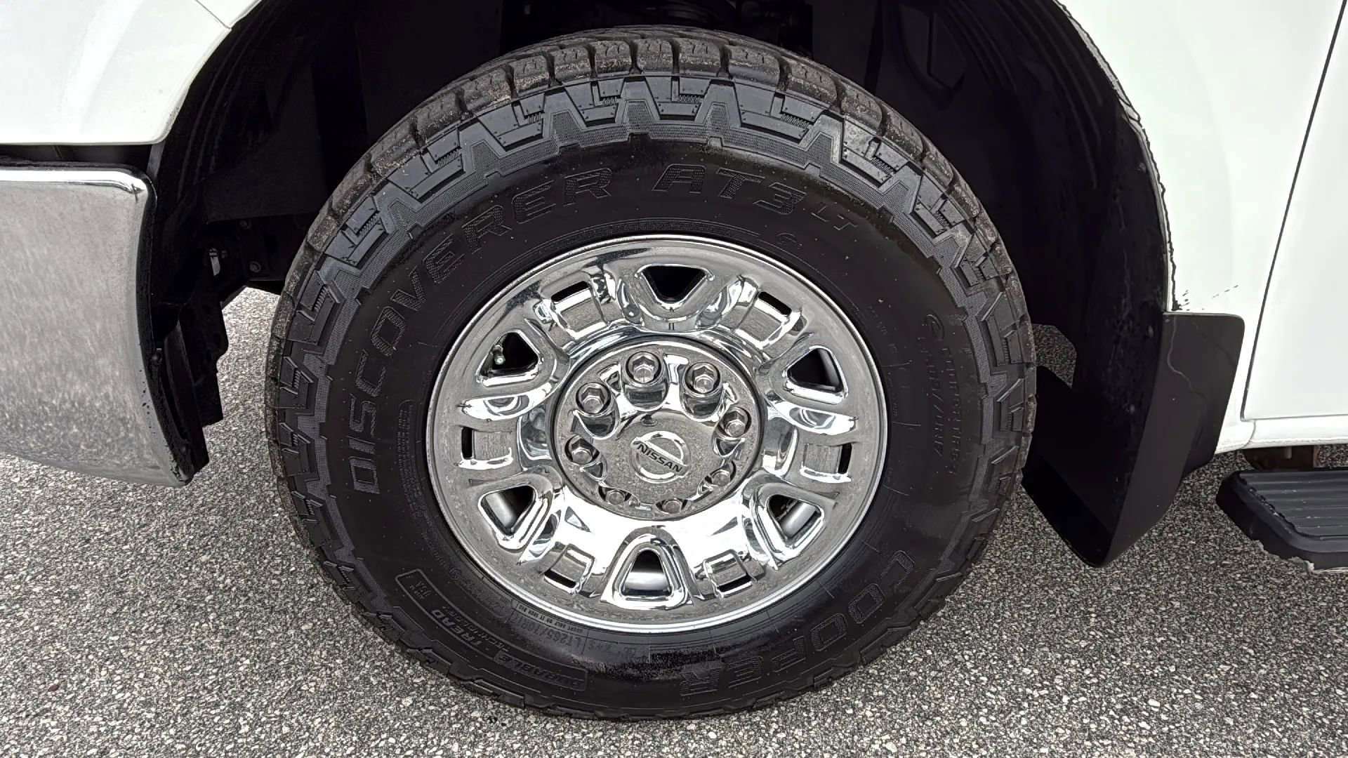 Used 2020 Nissan NV 3500 SV w/ Navigation Package image 23