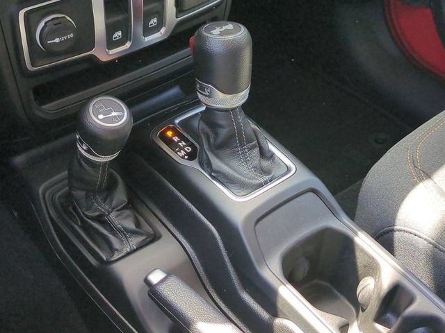 Used 2024 Jeep Wrangler Sport AWD/4WD image 9