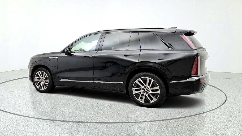 Used 2026 Cadillac Vistiq Sport AWD/4WD image 7
