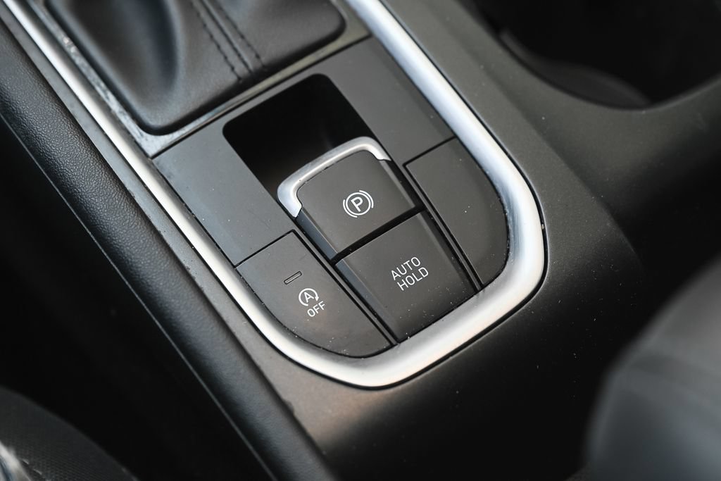 Used 2020 Hyundai Santa Fe SE FWD image 33