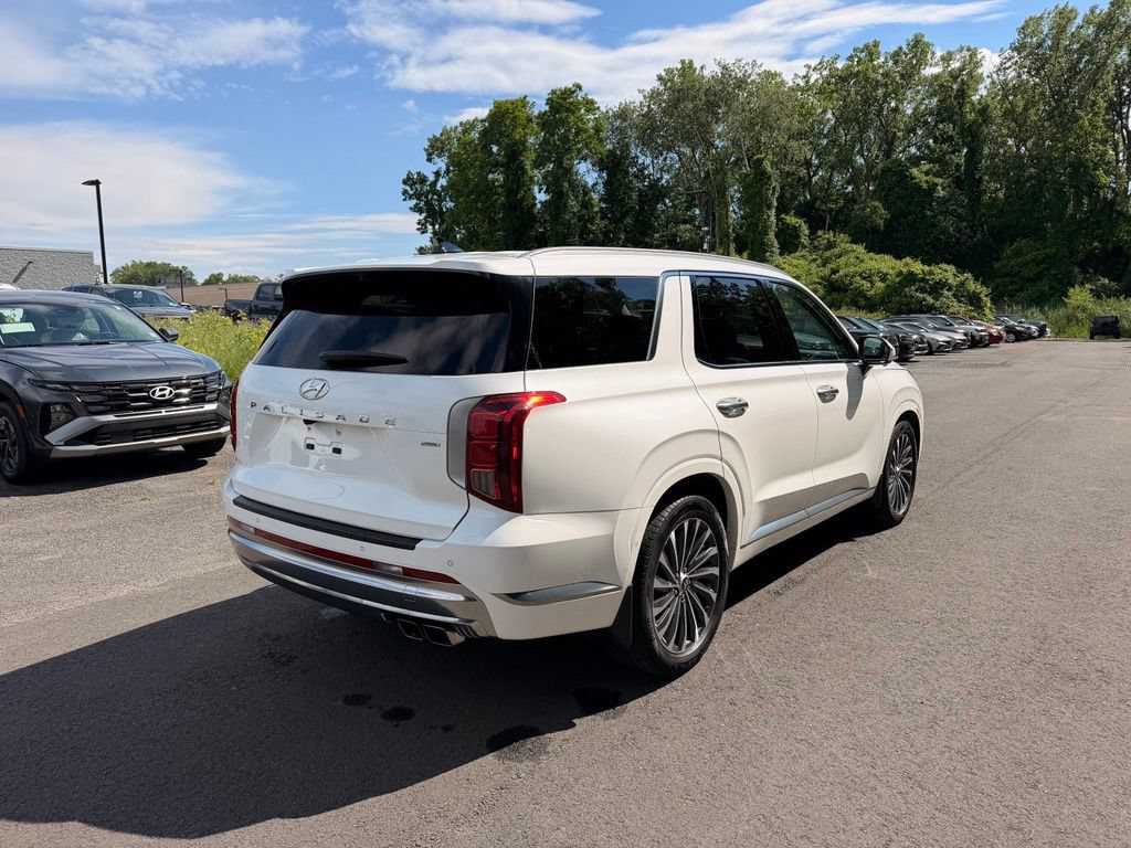 Used 2024 Hyundai Palisade Calligraphy AWD/4WD image 3