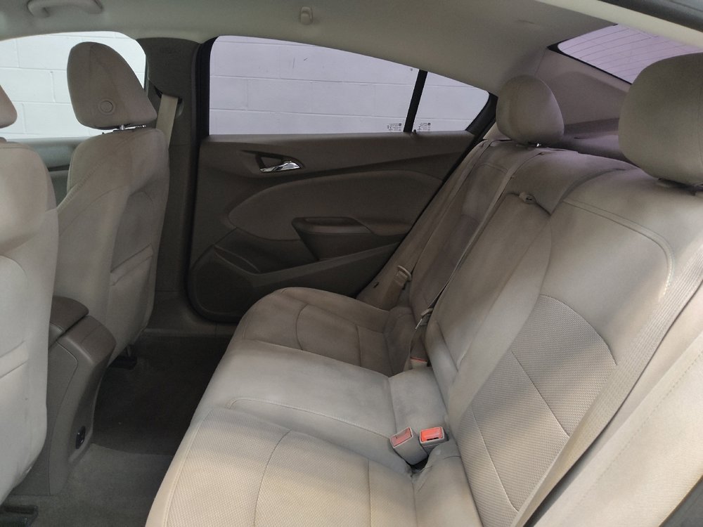 Used 2017 Chevrolet Cruze LT w/ Convenience Package image 18