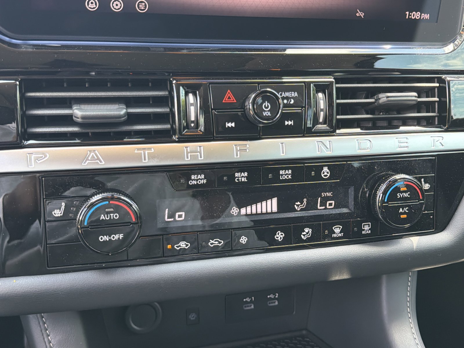 New 2026 Nissan Pathfinder SV w/ SV Premium Package FWD image 9