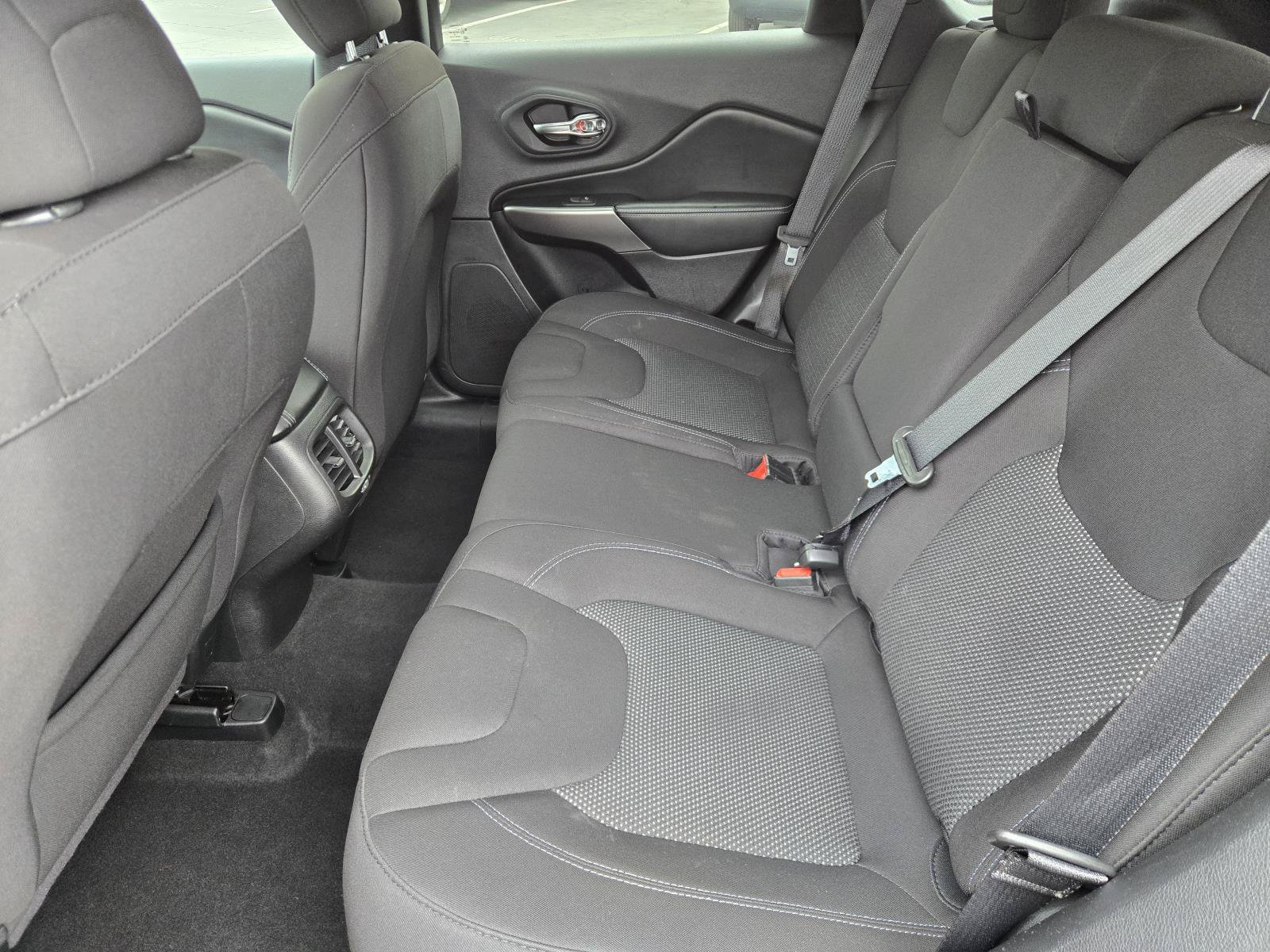 Certified 2021 Jeep Cherokee Latitude FWD image 23