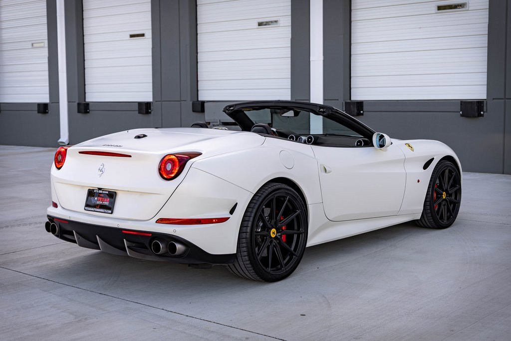 Used 2016 Ferrari California T image 37