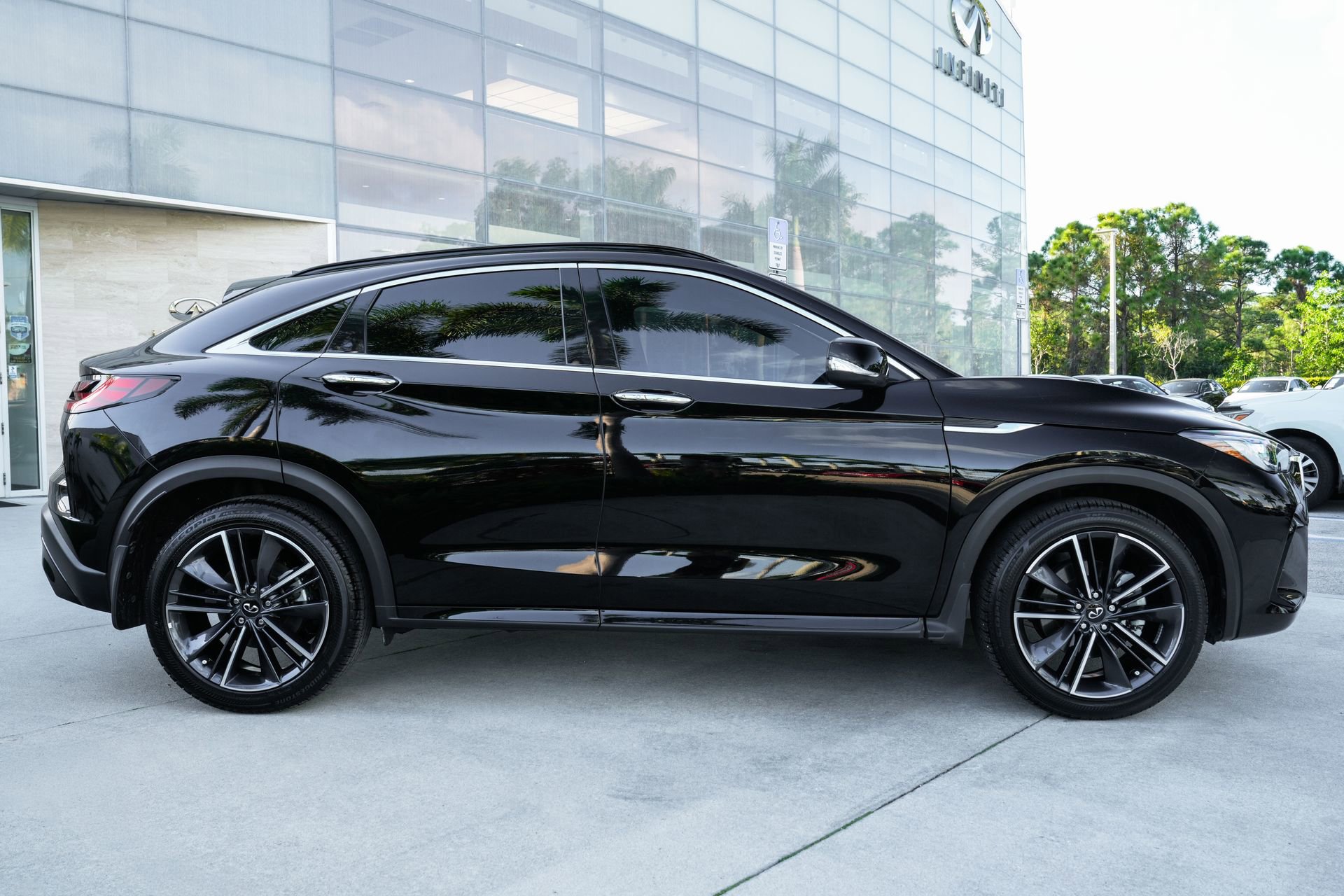 Used 2025 INFINITI QX55 Luxe w/ Cargo Package image 24