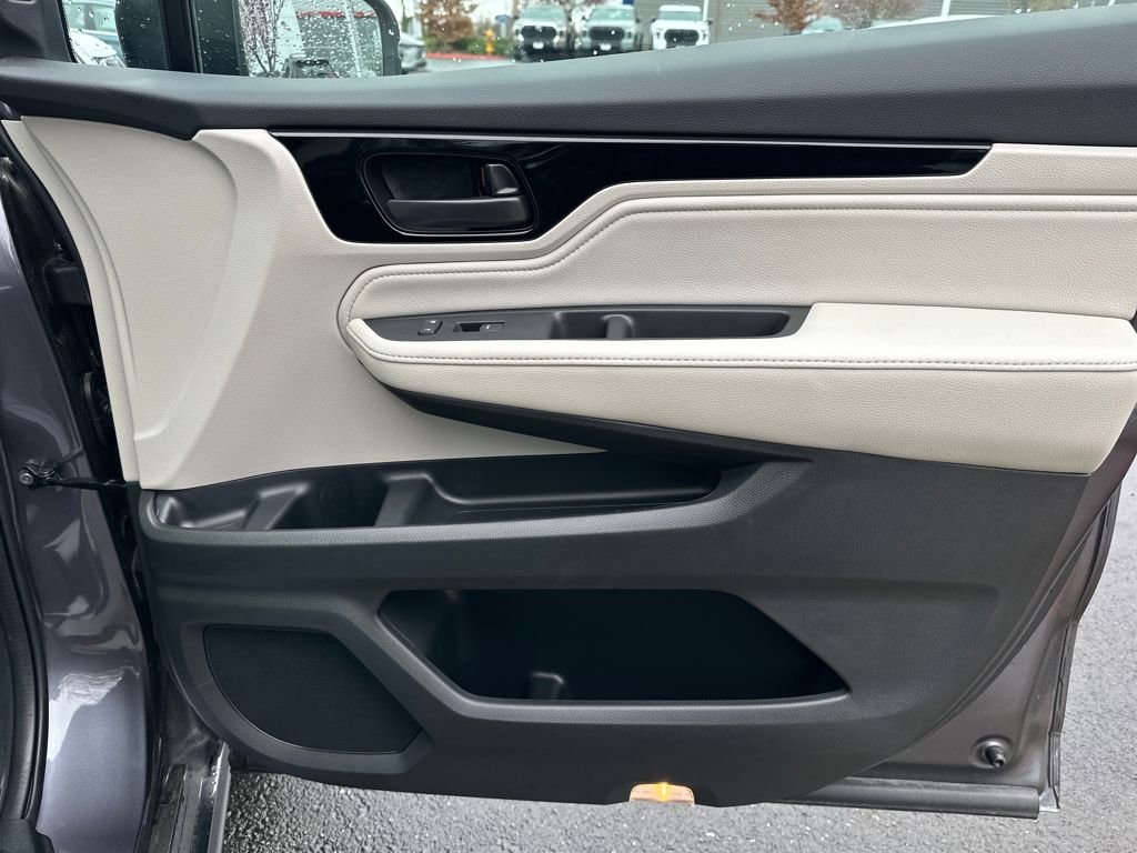 Used 2026 Honda Odyssey Touring image 17