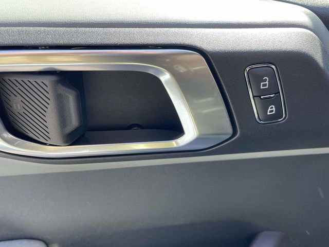 Used 2023 Ford Bronco Badlands image 17