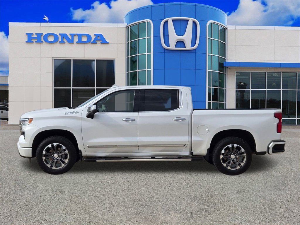 Used 2024 Chevrolet Silverado 1500 High Country w/ Technology Package image 6