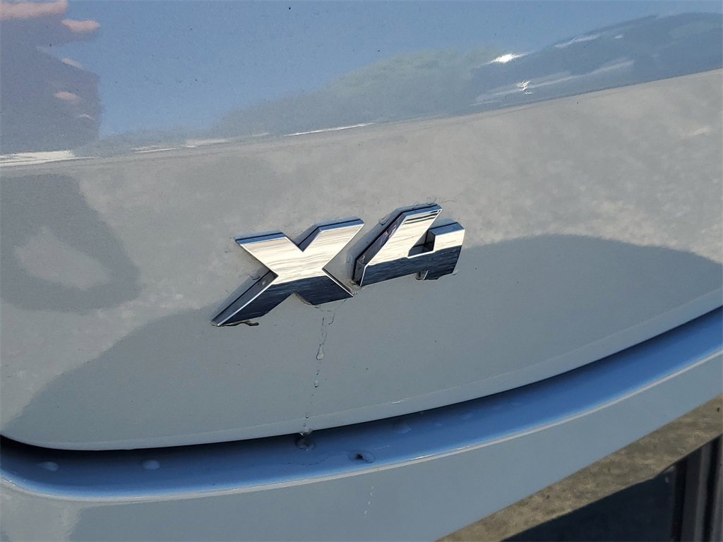 Used 2022 BMW X4 M40i w/ Parking Assistance Package image 9