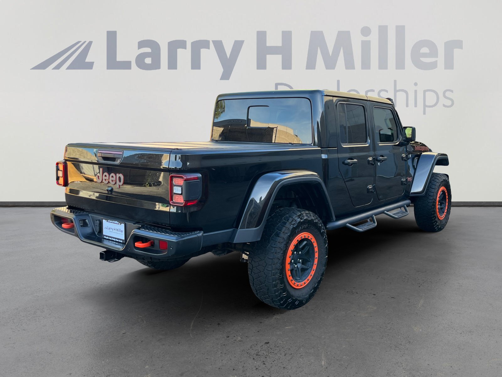 Used 2020 Jeep Gladiator Mojave AWD/4WD image 5