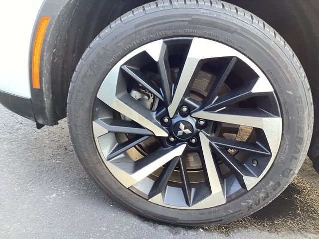 Used 2022 Mitsubishi Outlander ES image 5