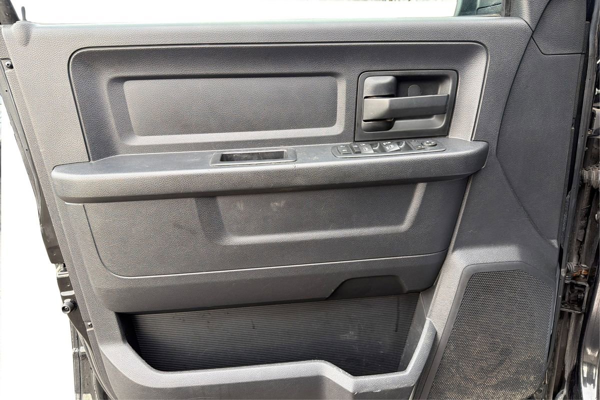 Used 2015 RAM 1500 Express image 17