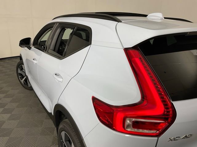 New 2026 Volvo XC40 B5 Plus w/ Protection Package Premier image 40