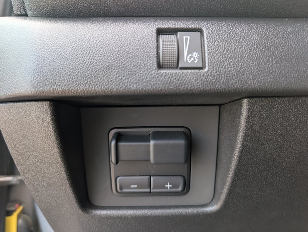 Used 2025 Chevrolet Colorado Trail Boss AWD/4WD image 11