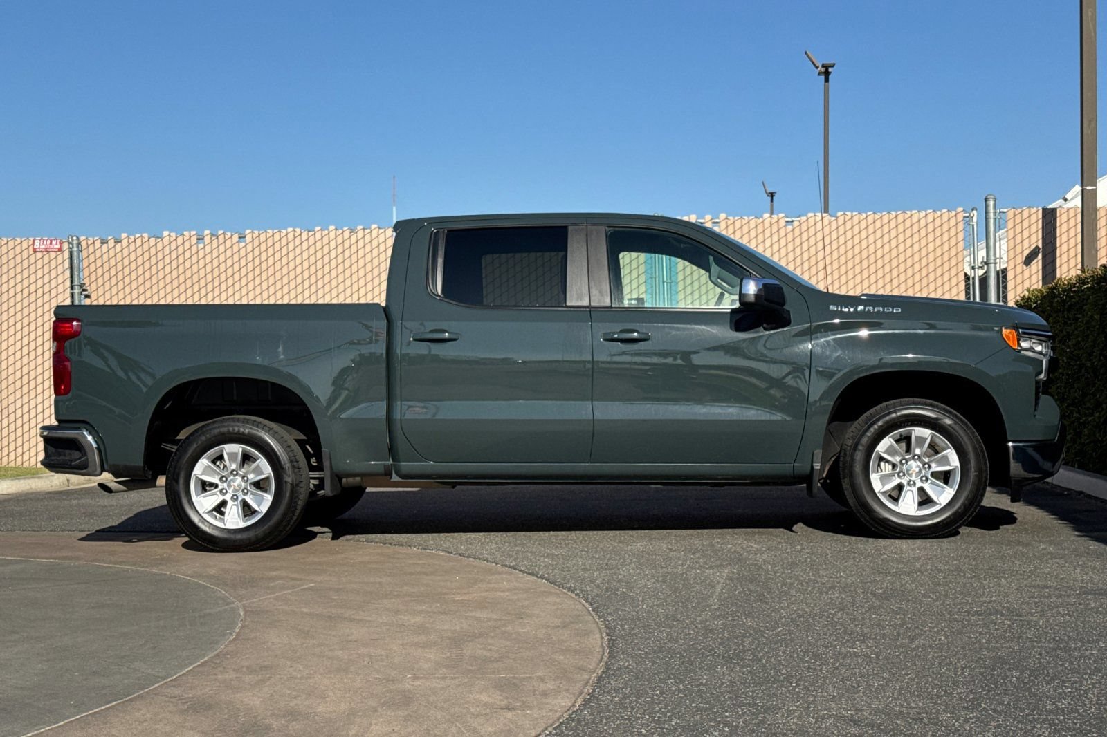 Certified 2025 Chevrolet Silverado 1500 LT RWD image 3