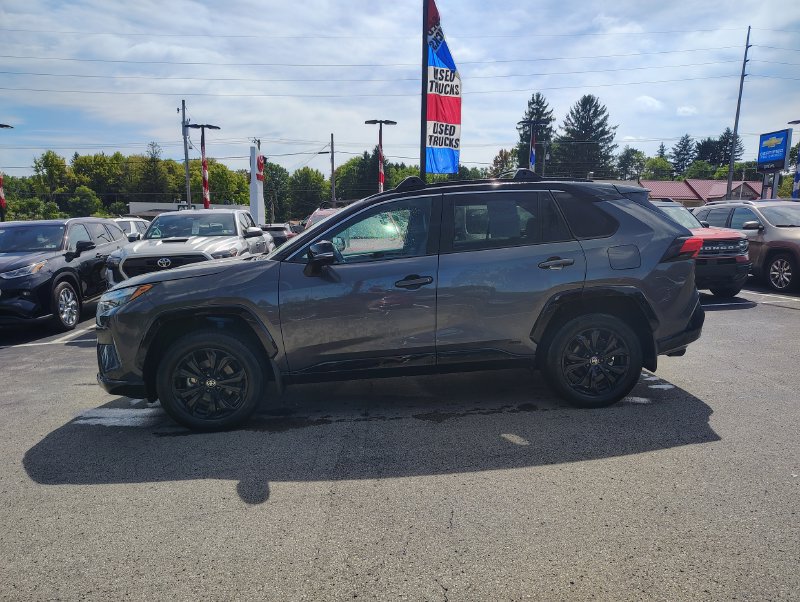Used 2025 Toyota RAV4 XSE w/ Weather Package AWD/4WD image 7