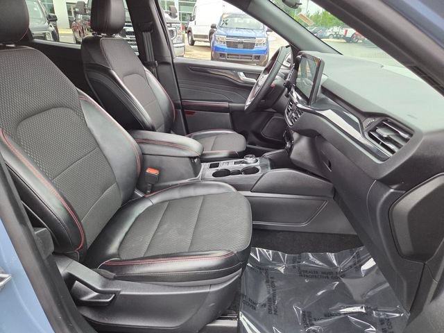 Used 2024 Ford Escape ST-Line w/ Tech Pack #1 FWD image 14