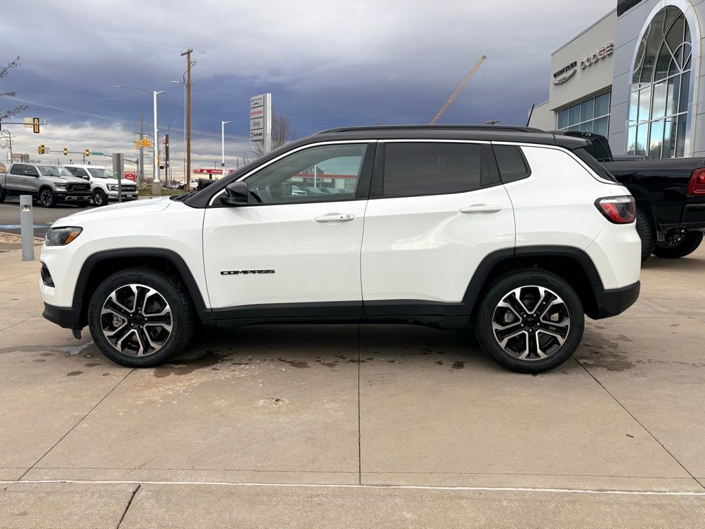 Used 2024 Jeep Compass Limited image 8