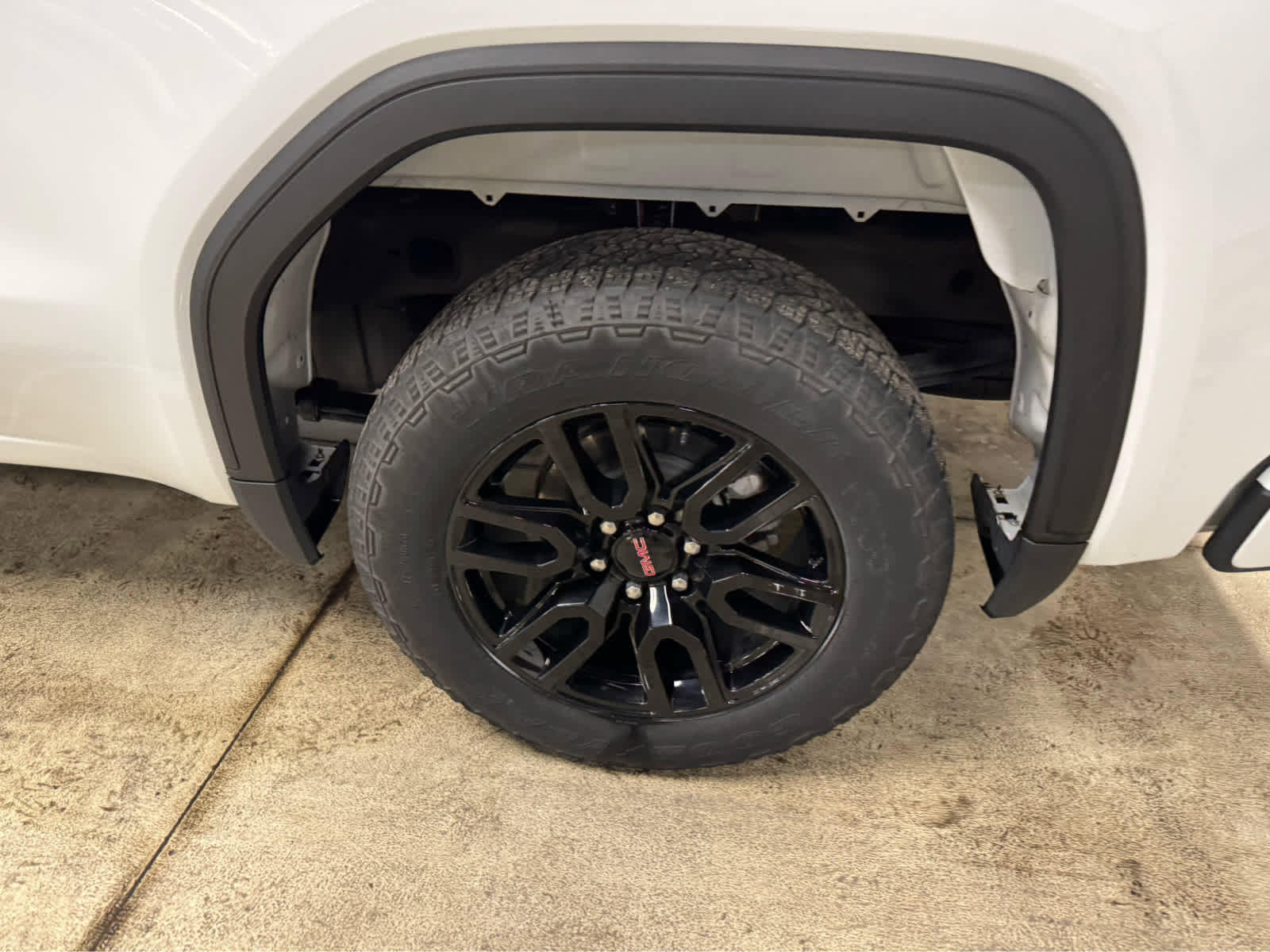 Certified 2023 GMC Sierra 1500 Pro w/ Graphite Edition image 9