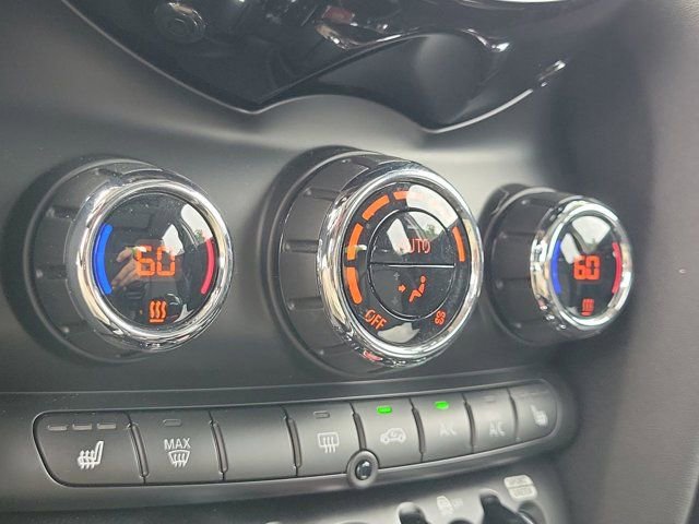 Used 2019 MINI Cooper S w/ Premium Package FWD image 29