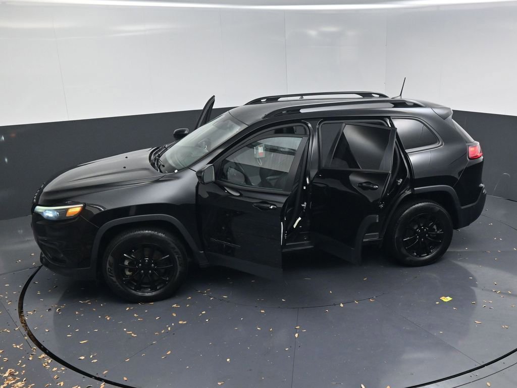 Used 2023 Jeep Cherokee Altitude Lux image 22