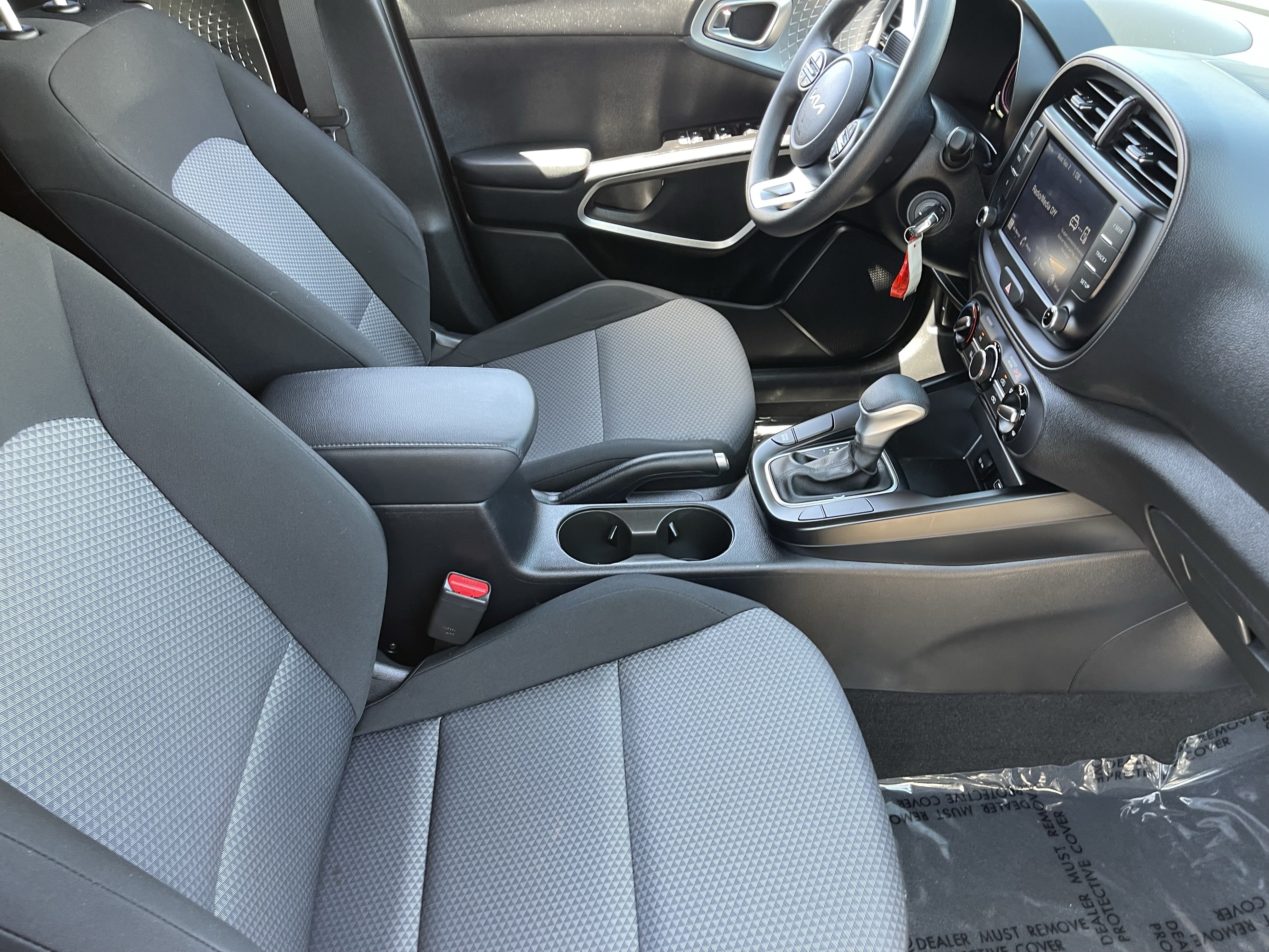 Certified 2023 Kia Soul LX w/ LX Technology Package FWD image 9