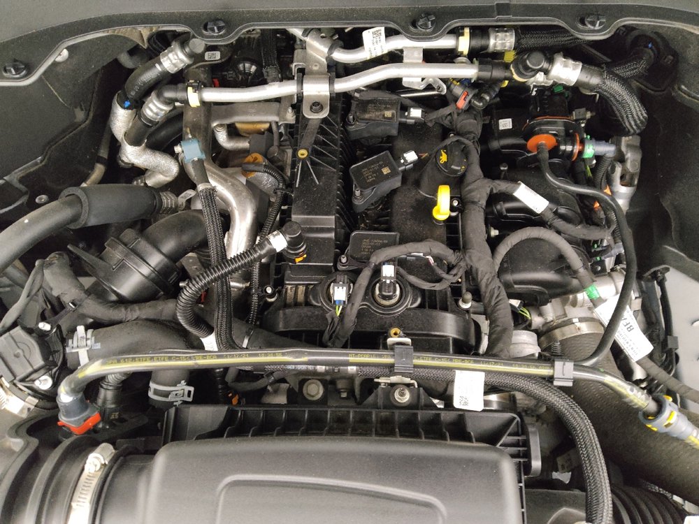 Used 2022 Ford Explorer XLT w/ Equipment Group 202A image 30