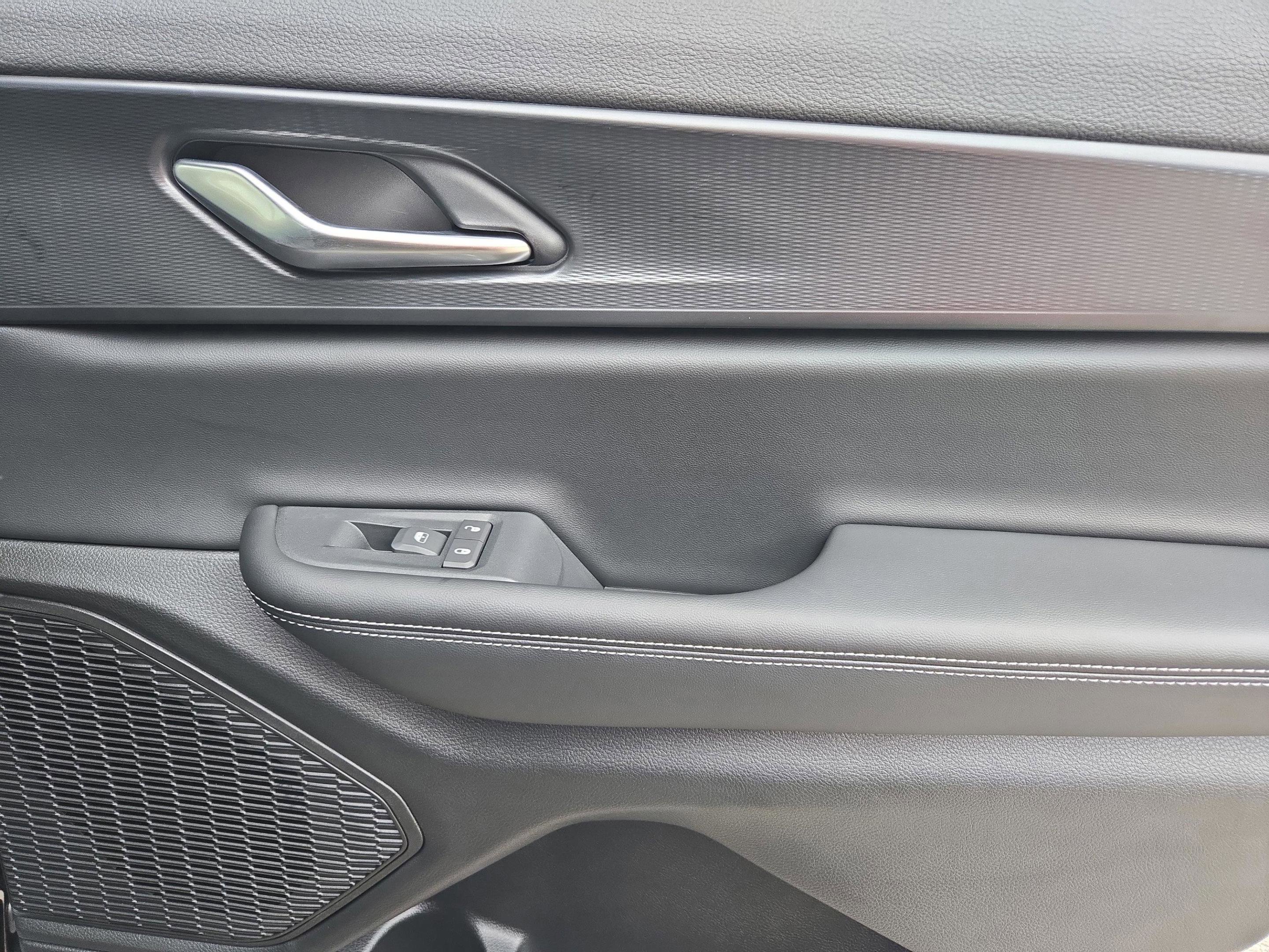 New 2025 Jeep Grand Cherokee L Altitude image 41