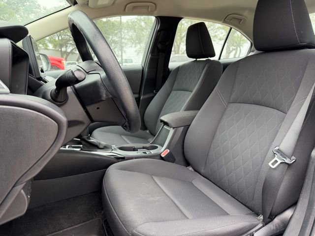 Used 2023 Toyota Corolla LE FWD image 7