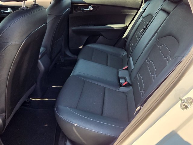 Used 2021 Kia Forte GT-Line w/ GT-Line Premium Package FWD image 11