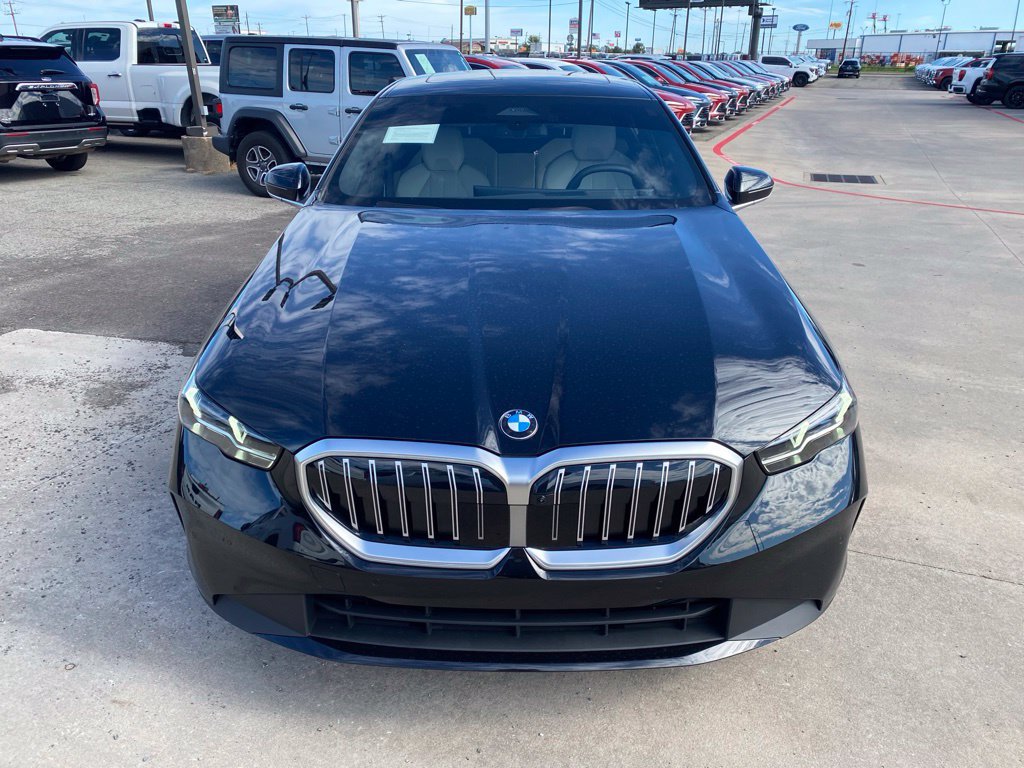 Used 2026 BMW 540i xDrive w/ Premium Package AWD/4WD image 8